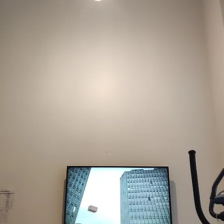 Apartamento Loft Next To Train Station & Close To Airport *